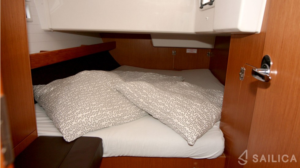 Bavaria 41 Cruiser - Yacht Charter Sailica