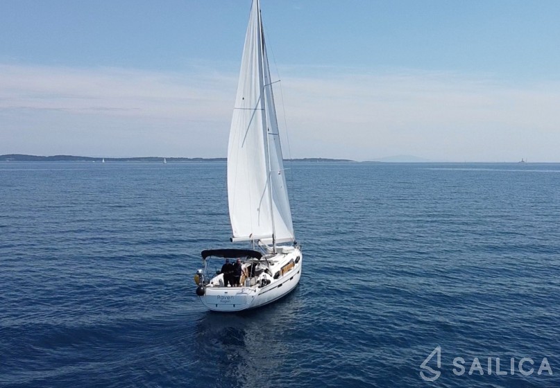 Bavaria 41 Cruiser - Yacht Charter Sailica