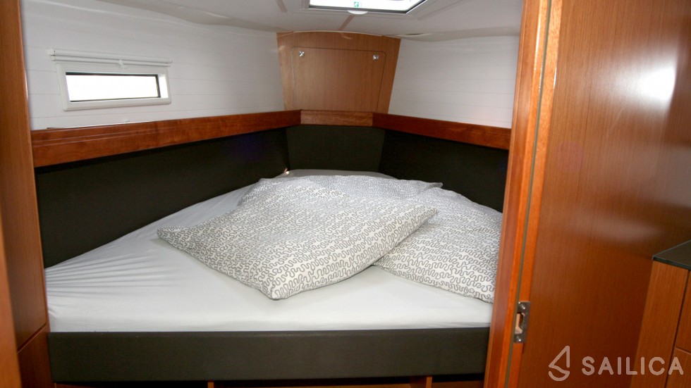 Bavaria 41 Cruiser - Yacht Charter Sailica