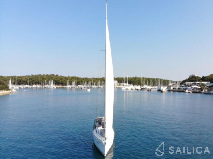Sun Odyssey 419 - Yacht Charter Sailica
