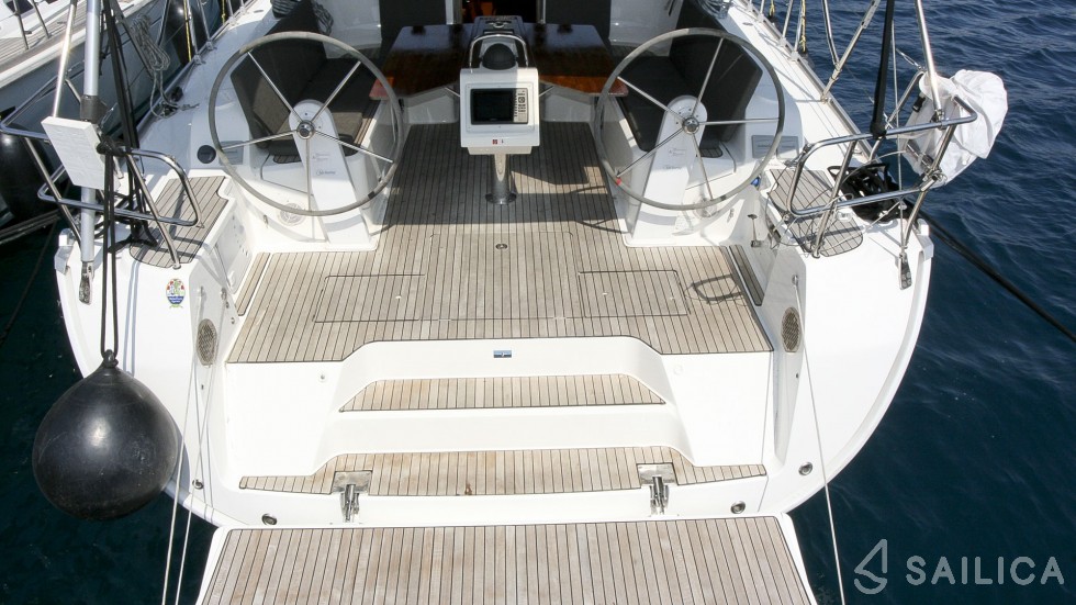 Bavaria 46 Cruiser - Yacht Charter Sailica