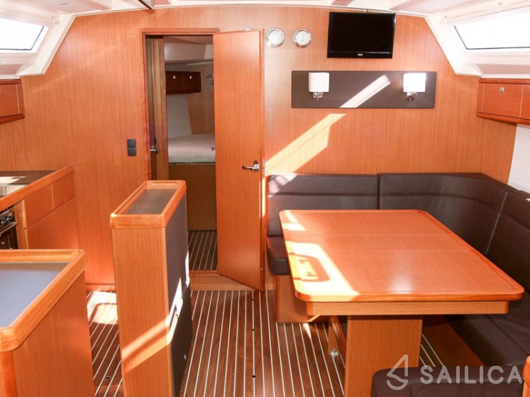 Bavaria 46 Cruiser - Yacht Charter Sailica