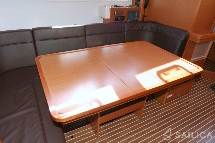 Bavaria 46 Cruiser - Yacht Charter Sailica