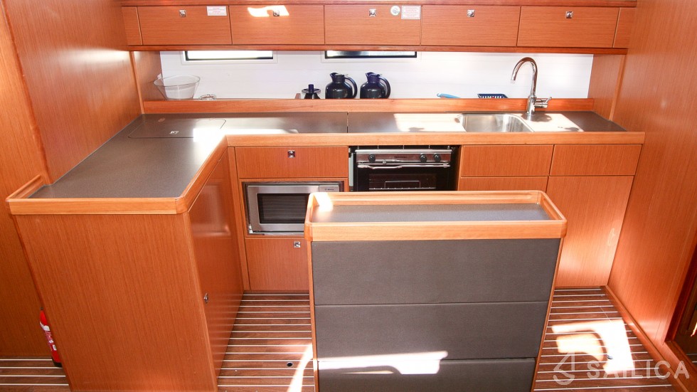 Bavaria 46 Cruiser - Yacht Charter Sailica