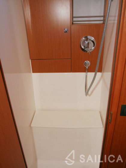 Bavaria 46 Cruiser - Yacht Charter Sailica