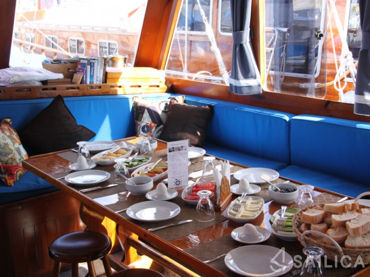 Gulet - Yacht Charter Sailica