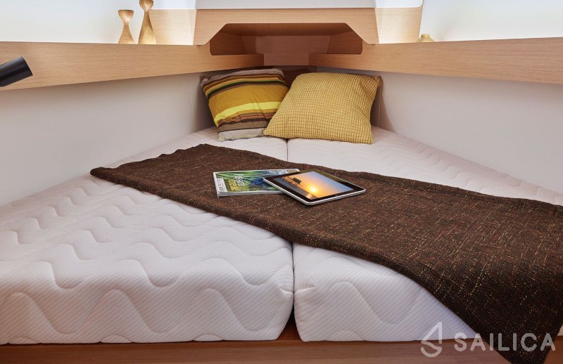 Sun Odyssey 349 - Yacht Charter Sailica