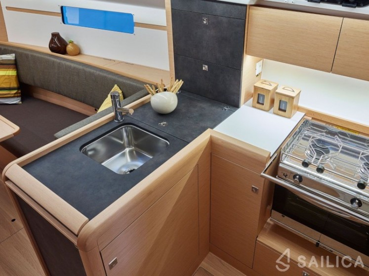 Sun Odyssey 349 - Yacht Charter Sailica