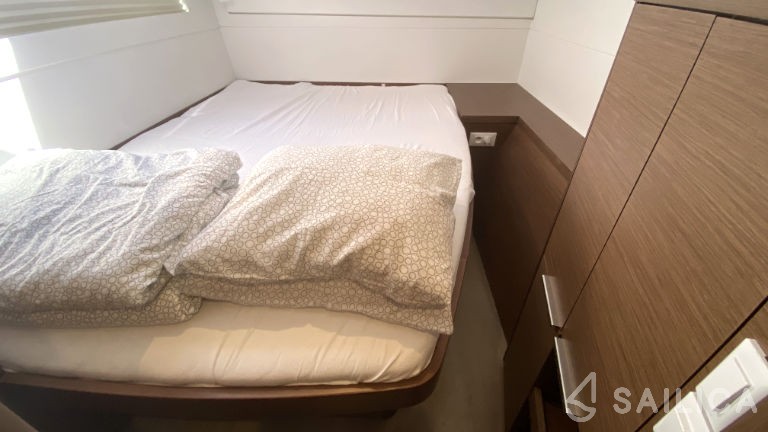 Lagoon 40 - Yacht Charter Sailica
