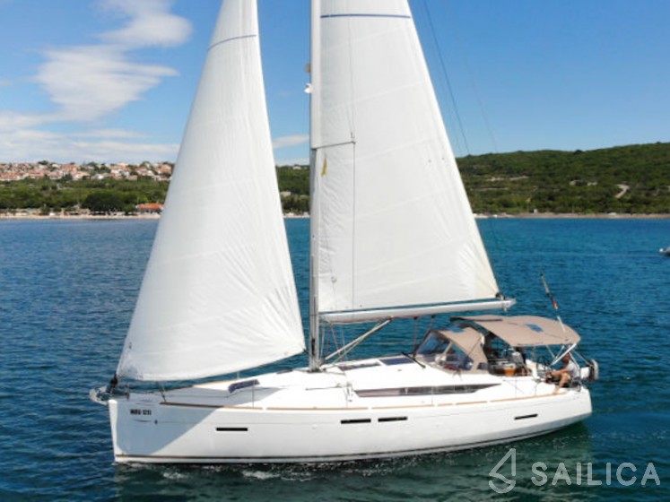 Sun Odyssey 419 - Yacht Charter Sailica