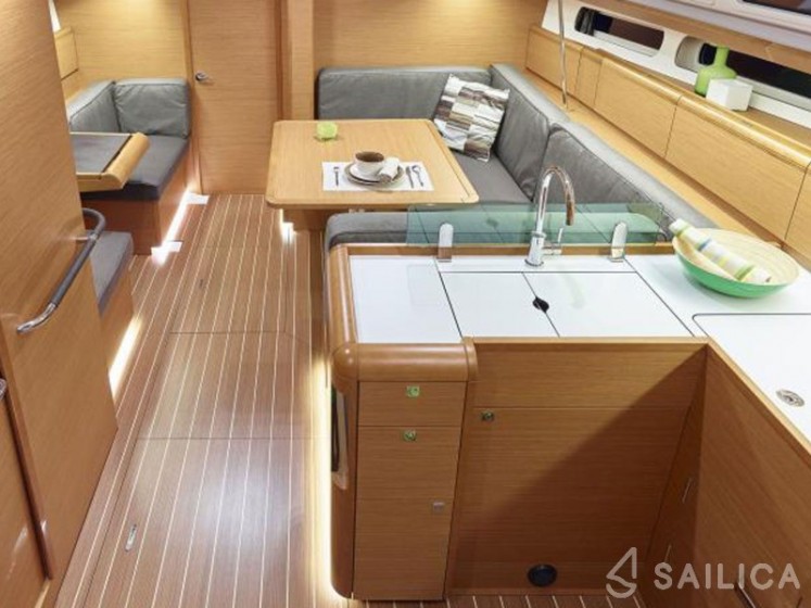 Sun Odyssey 419 - Yacht Charter Sailica