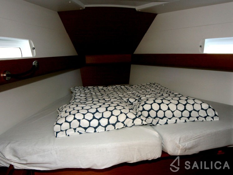 Sun Odyssey 419 - Yacht Charter Sailica