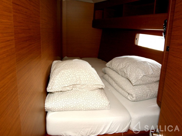 Sun Odyssey 479 - Yacht Charter Sailica