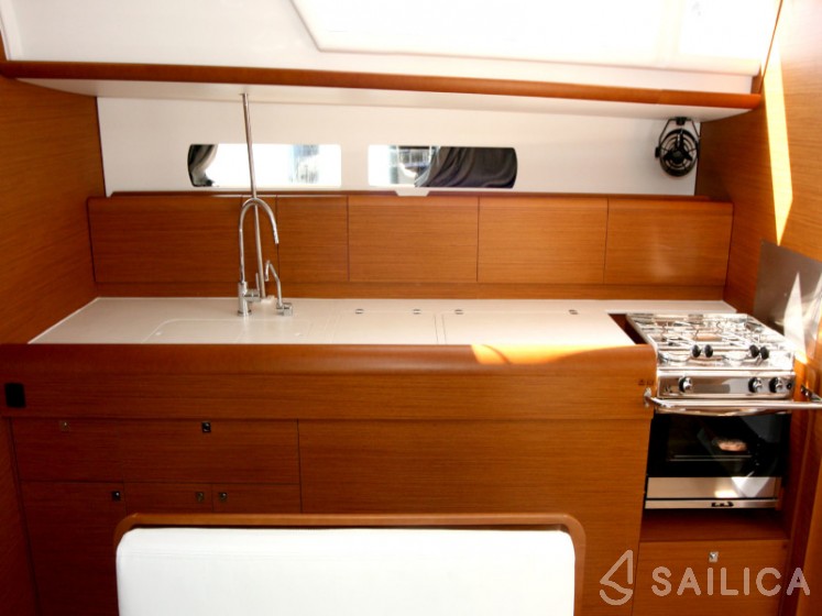 Sun Odyssey 479 - Yacht Charter Sailica