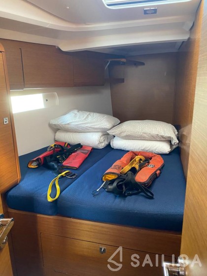 Sun Odyssey 519 - Yacht Charter Sailica