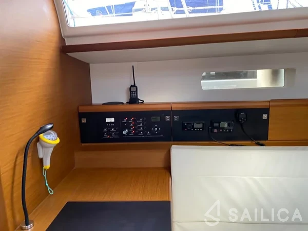 Sun Odyssey 519 - Yacht Charter Sailica