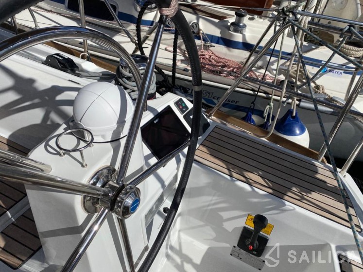 Sun Odyssey 519 - Yacht Charter Sailica