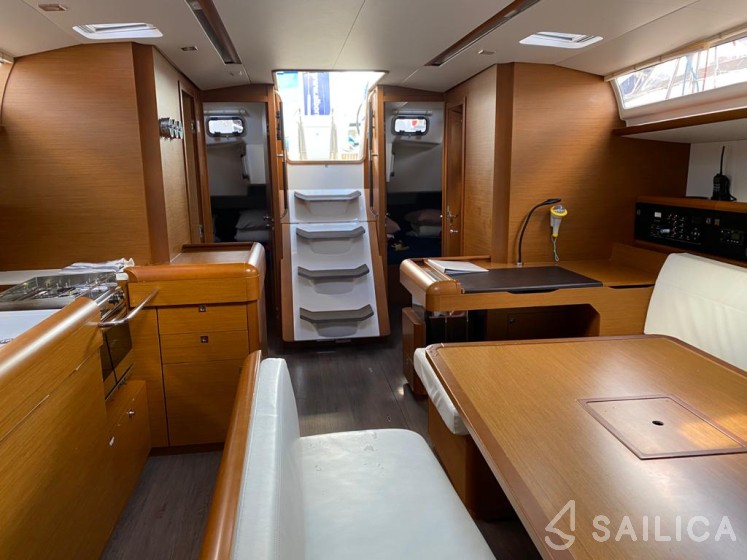 Sun Odyssey 519 - Yacht Charter Sailica