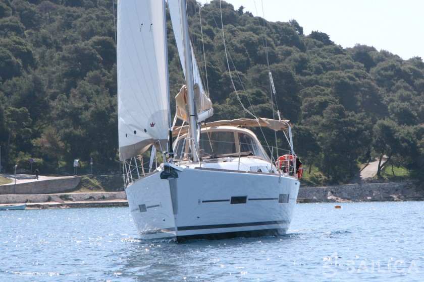 Dufour 382 GL - Yacht Charter Sailica