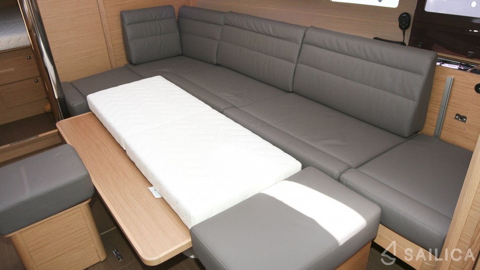 Dufour 382 GL - Yacht Charter Sailica