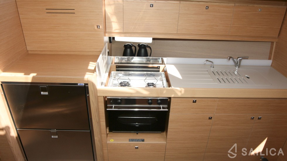 Dufour 382 GL - Yacht Charter Sailica