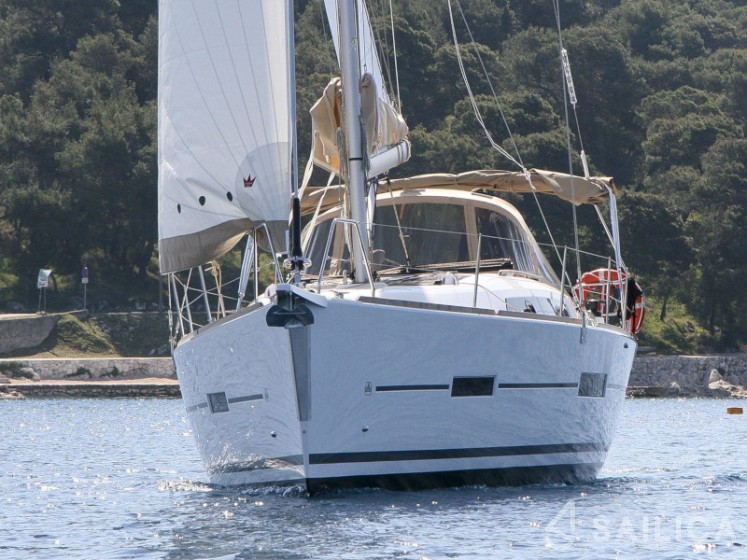 Dufour 382 GL - Yacht Charter Sailica