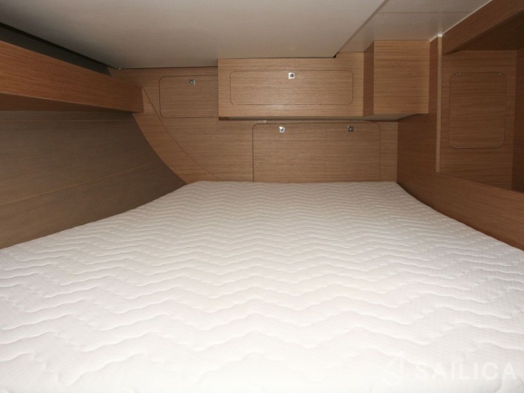 Dufour 382 GL - Yacht Charter Sailica