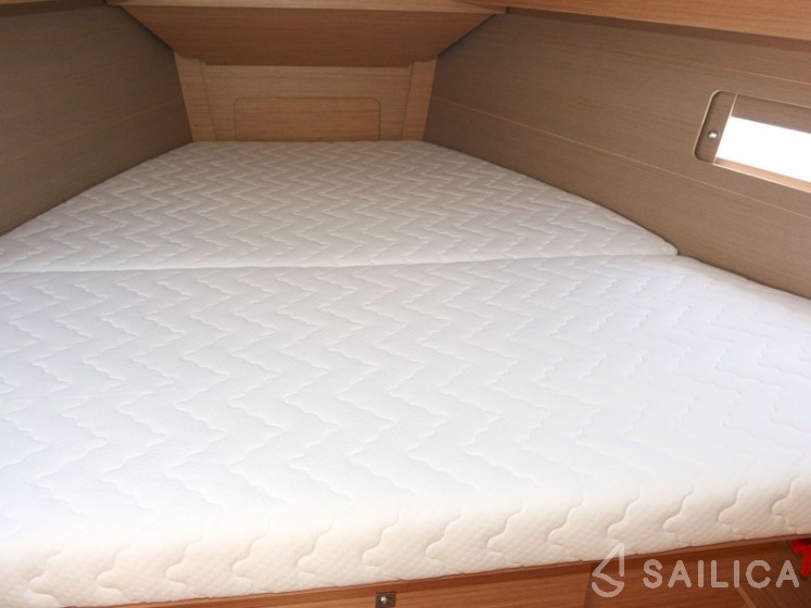 Dufour 382 GL - Yacht Charter Sailica