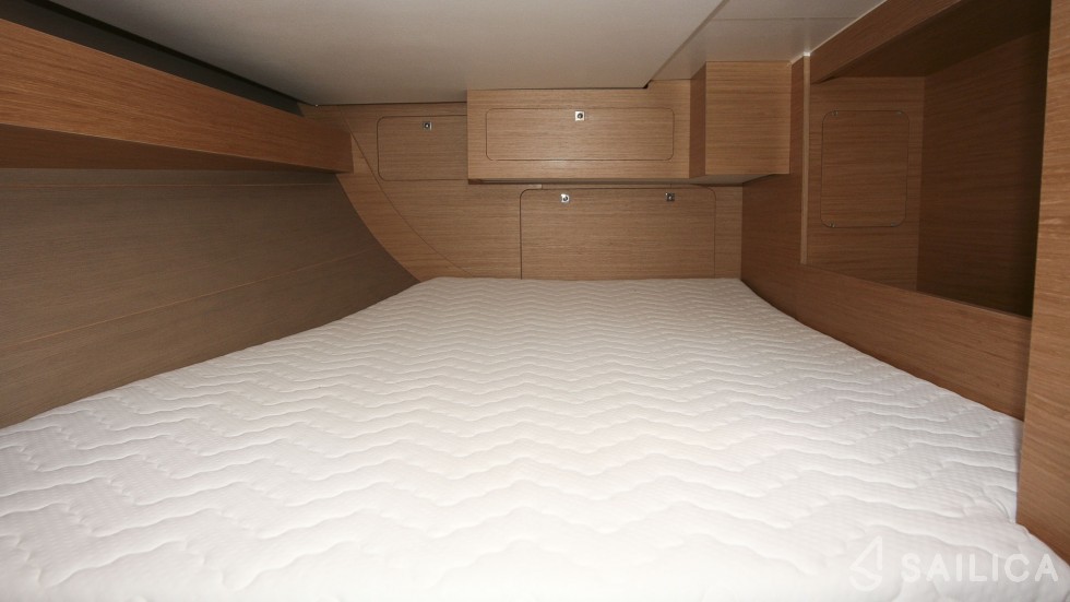 Dufour 382 GL - Yacht Charter Sailica