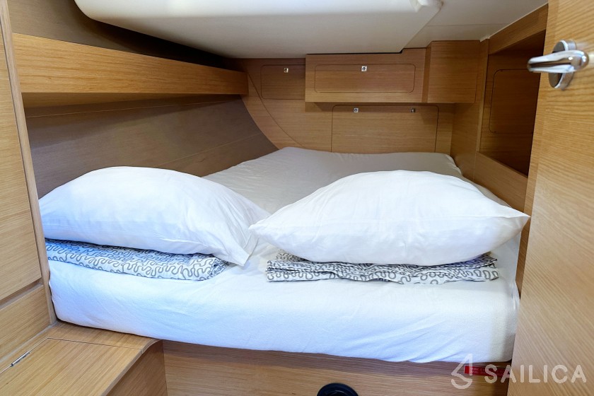 Dufour 382 GL - Yacht Charter Sailica