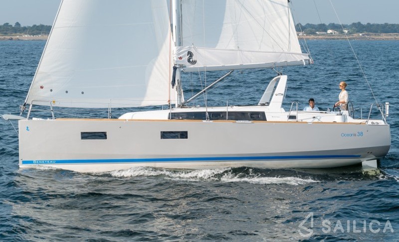 Oceanis 38 - Yacht Charter Sailica