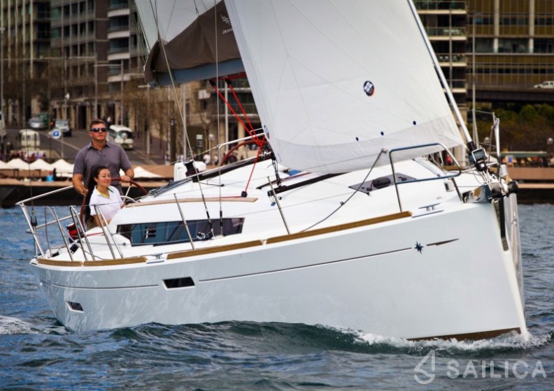 Sun Odyssey 389 - Yacht Charter Sailica