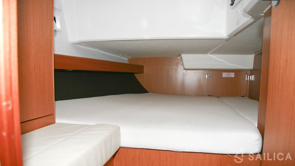 Bavaria 41 Cruiser - Yacht Charter Sailica