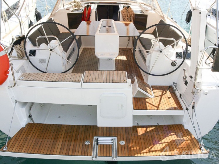 Dufour 412 GL - Yacht Charter Sailica