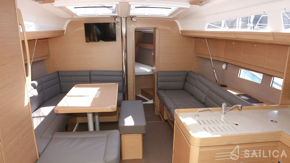 Dufour 412 GL - Yacht Charter Sailica