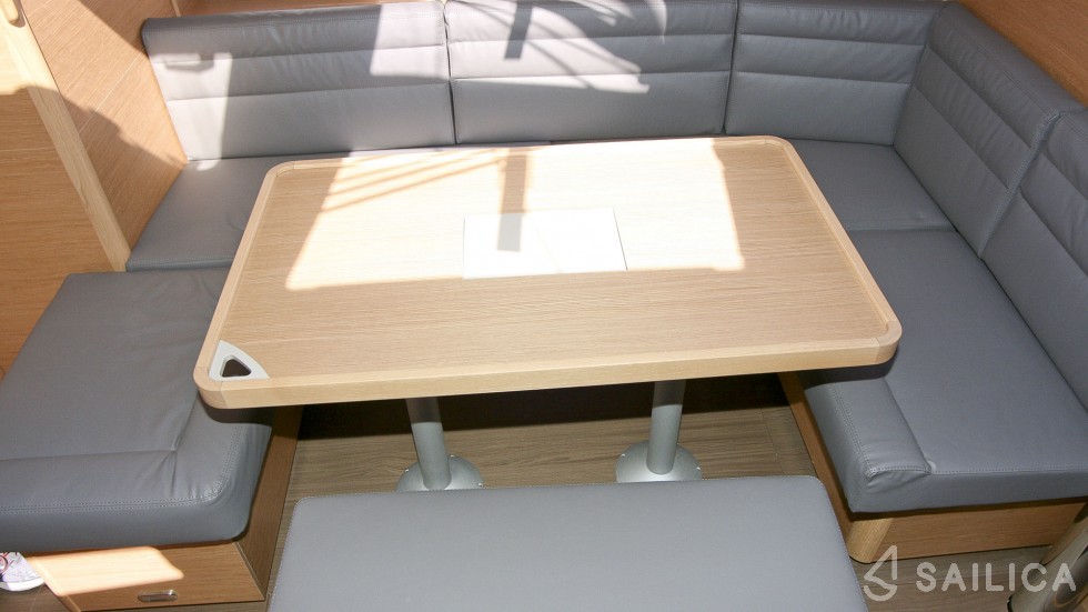 Dufour 412 GL - Yacht Charter Sailica