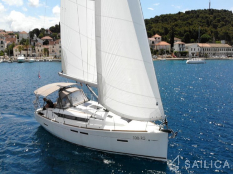 Sun Odyssey 419 - Yacht Charter Sailica