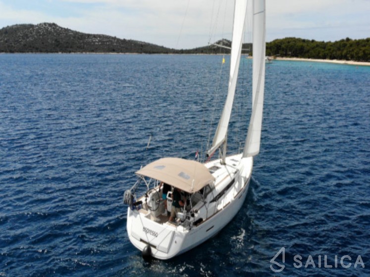 Sun Odyssey 419 - Yacht Charter Sailica