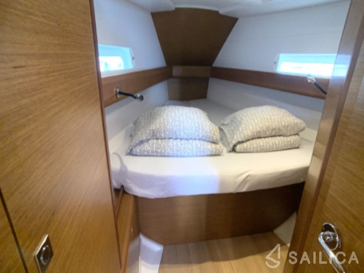 Sun Odyssey 419 - Yacht Charter Sailica