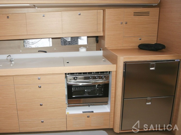 Dufour 460 GL - Yacht Charter Sailica