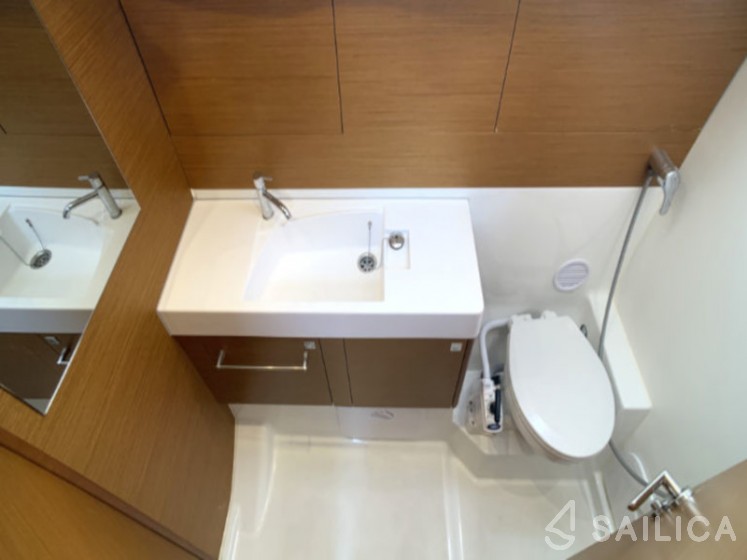 Sun Odyssey 519 - Yacht Charter Sailica