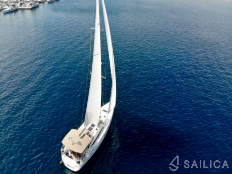 Sun Odyssey 519 - Yacht Charter Sailica