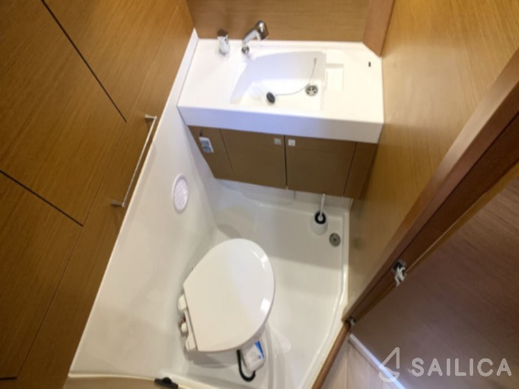 Sun Odyssey 519 - Yacht Charter Sailica