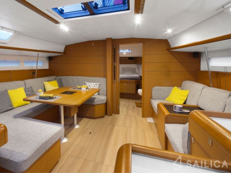 Sun Odyssey 519 - Yacht Charter Sailica