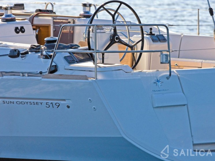 Sun Odyssey 519 - Yacht Charter Sailica