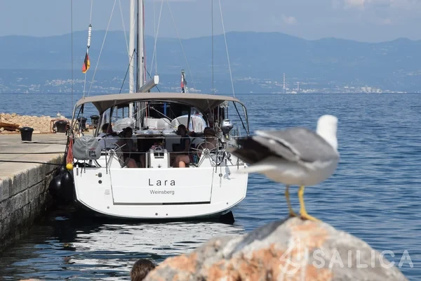 Sun Odyssey 410 - Yacht Charter Sailica
