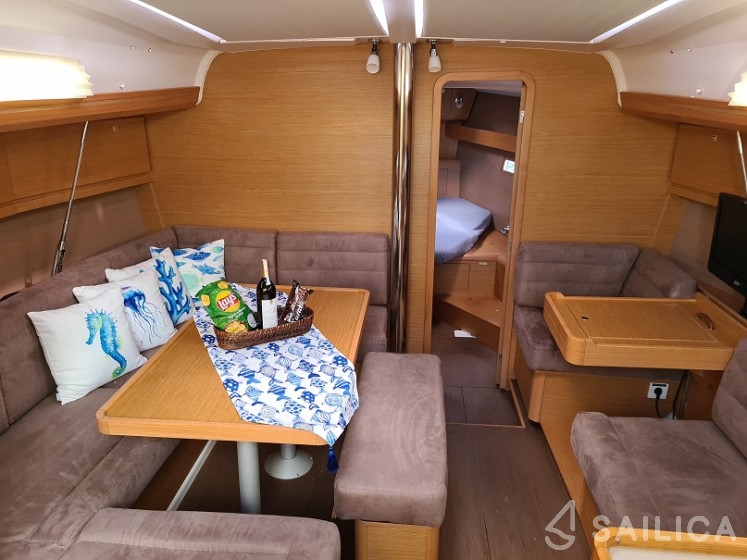 Dufour 412 GL - Yacht Charter Sailica