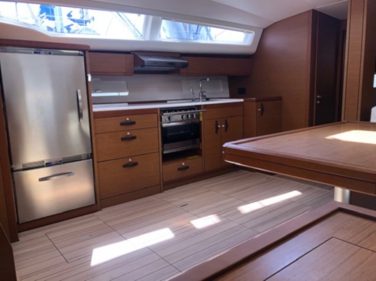 Jeanneau 54 - Yacht Charter Sailica