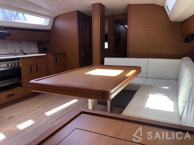 Jeanneau 54 - Yacht Charter Sailica