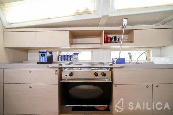 Oceanis 46.1 - Yacht Charter Sailica